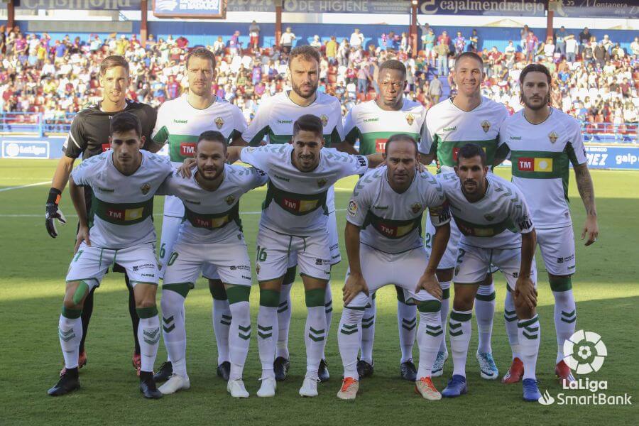 Once titular del Elche ante el Extremadura en la temporada 19/20 | LFP